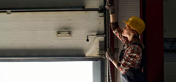 Addressing Common Garage Door Stoppage Issues in Delaware, OH